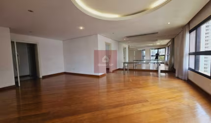 Apartamento com 4 dormitórios, 3 suítes, 4 vagas e com 215m²