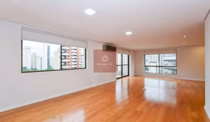 Apartamento com 171,48m², andar alto, fora de rota, planta quadrada, 4 dormitórios, sendo 2 suítes.