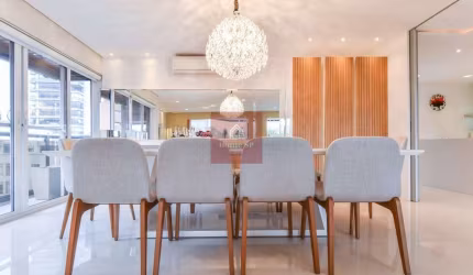 Apartamento de Alto Padrão à Venda na Vila Nova Conceição com 3 quartos, 274m², 3 vagas.