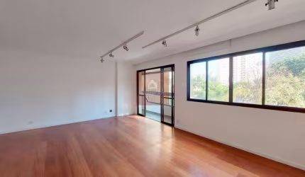 Apartamento com 129m², 3 dormitórios, sendo 1 suíte, 2 vagas.