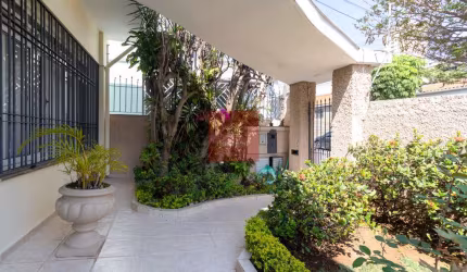Um Refúgio na Saúde: Sua nova casa de 193m²