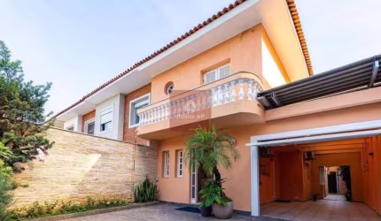 Sobrado em excelente localização no Jardim Paulistano