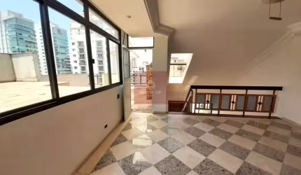 Cobertura duplex com amplo espaço de lazer, Piscina e churrasqueira