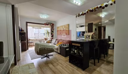 Apartamento com 3 Dormitórios, sendo 1 suíte, 2 vagas e com 97m² de área útil - Vila Clementino