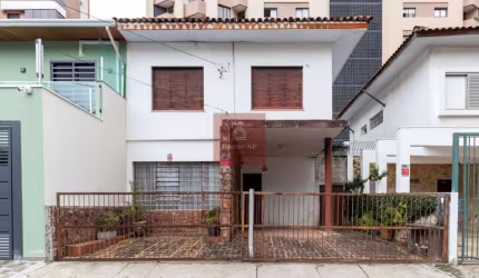 Casa tipo para venda com 3 quartos, 196m²