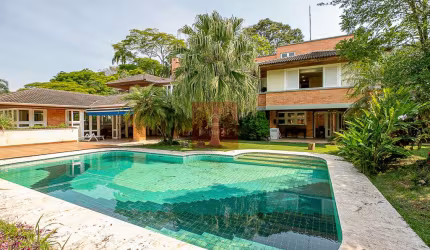 CASA A VENDA JARDIM PETROPOLIS 1023M² 4SUITES 4 VAGAS DE GARAGEM COBERTAS