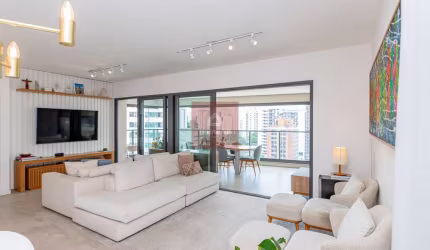 Apartamento com 2 suítes, 2 vagas e com 117m² - Campo Belo