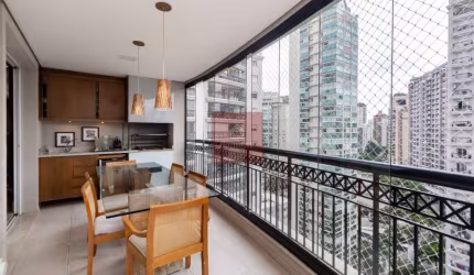 Apartamento com 4 dormitórios, 3 suítes, 3 vagas e com 170m² - Moema