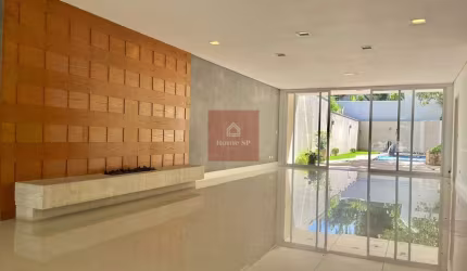 CASA EM CONDOMÍNIO FECHADO BROOKLIN - 425M² 4SUITES 4VAGAS DE GARAGEM COM PISCINA E CHURRASQUEIRA