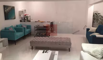 Cobertura Duplex! 3 dormitórios, 1 suíte, 3 vagas e com 180m² - Moema