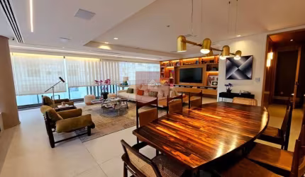 Apartamento com 3 suítes, 4 vagas e com 251m² - Vila Nova Conceição