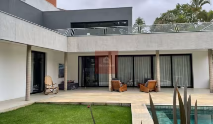 jardim dos Estados, Excelente casa com 3suites, 5banheiros, 4 vagas, piscina