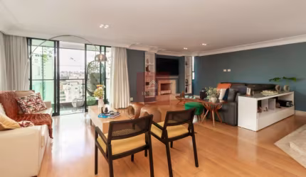 Apartamento tipo para venda com 3 quartos, sendo 3 suítes, 235m²