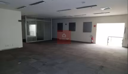 Vila Nova Conceição, Prédio com 1025 metros de área construída, e 750 de terreno, inúmeras salas