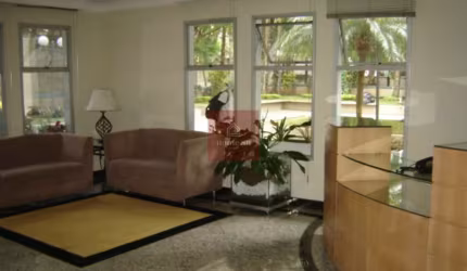 Amplo apartamento a venda no Campo Belo