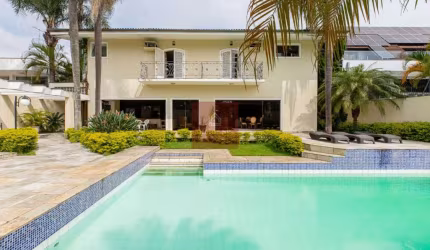 CASA NO ALTO DA BOA VISTA - 4SUITES - 8 VAGAS COM PISCINA