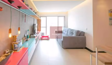 Apartamento totalmente reformado com 2 dorm em Moema Pássaros.