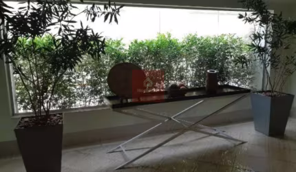 Apartamento perto do metro e shopping Ibirapuera.