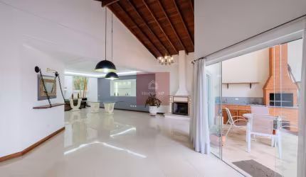 Linda casa pronta para morar no Planalto Paulista
