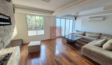 Campo Belo, Casa reformada com 4 suites, 3 vagas, piscina