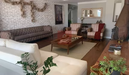 Brooklin Velho, Casa com 4 suites, 450mts, 3 vagas, piscina , spa e brinquedoteca
