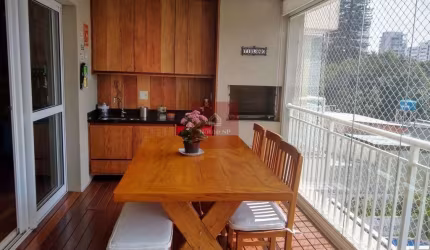 Apartamento alto padrão, um por andar a venda no Brooklin