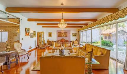 Brooklin Velho, Casa com 589AU para modernizar, 3 suites, 4banheiros, 6 vagas