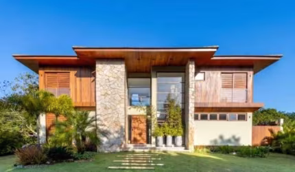 Linda casa com 6 suítes em praia do Forte.
