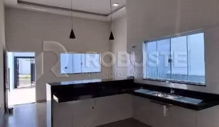 Casa no Residencial Ouro Verde, Botucatu-SP