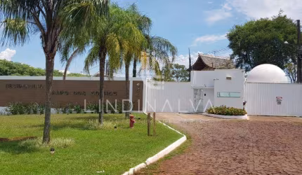 Casa com 181,00 m   de área construída  - Cond. Fechado Campo dos Sonhos - Foz do Igua