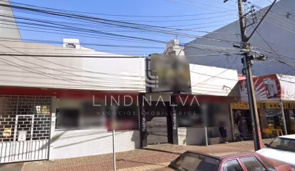Amplo terreno na Avenida JK no Centro de Foz do Iguaçu, com 900 m2