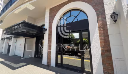 Sala comercial no Centro, com 45 m2 mais mezanino - excelente localização