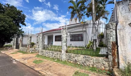Linda casa no Beverly Falls Park - próximo ao Ginásio Costa Cavalcanti