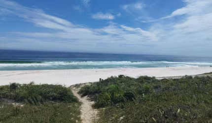 Terreno à venda no bairro Praia Seca  Atlântico em Araruama/RJ