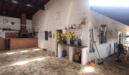 Casa para Venda em Bauru, Vila Santa Luzia, 3 dormitórios, 2 suítes, 4 banheiros, 3 vagas