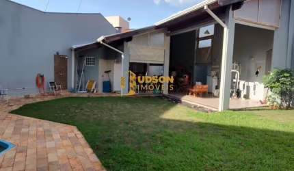 Casa para Venda em Bauru, Jardim Terra Branca, 3 dormitórios, 1 suíte, 4 banheiros, 6 vagas