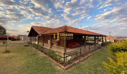 Casa em Condomínio para Venda em Piratininga, Cond. Vale Florido, 3 dormitórios, 1 suíte, 4 banheiros, 4 vagas