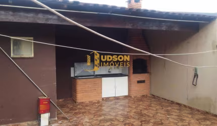 Casa para Venda em Bauru, Vila Nove de Julho, 2 dormitórios, 2 banheiros, 2 vagas