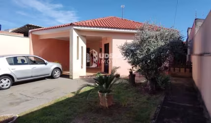 Casa para Venda em Bauru, Vila Santa Luzia, 1 dormitório, 1 banheiro, 3 vagas