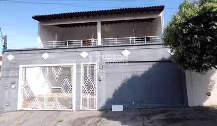 Casa para Venda em Bauru, Jardim Silvestre, 3 dormitórios, 3 suítes, 4 banheiros, 2 vagas