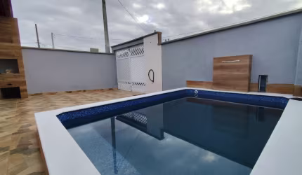 Casa em Itanhaém com Piscina