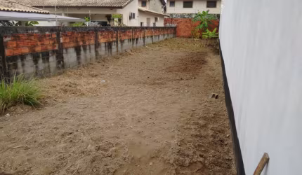 Terreno 6x35 muito bem localizado rua pavimentada