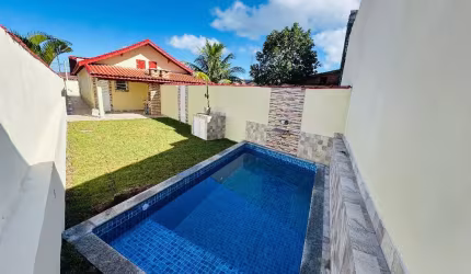 Casa com 03 dormitórios