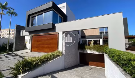 Casa 4 Dormitórios, Sendo 4 Suítes