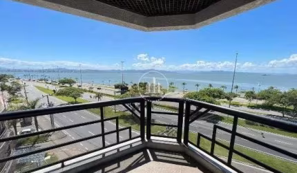Apartamento 3 Quartos com 1 Suíte e 157m² - Beira Mar