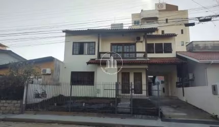 Casa em Nossa Senhora do Rosário - São José