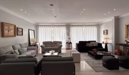 Casa 5 Dormitórios, Sendo 2 Suites