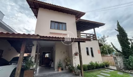 Casa 5 Dormitórios, Sendo 1 Suíte