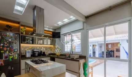 Casa 384m² com 3 Quartos e Suíte no Balneário