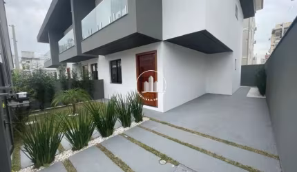 Sobrado Geminado 2 Quartos com 1 Suíte e 106m² - Pagani